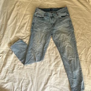 Gap Mid Rise Girlfriend Jeans size 28